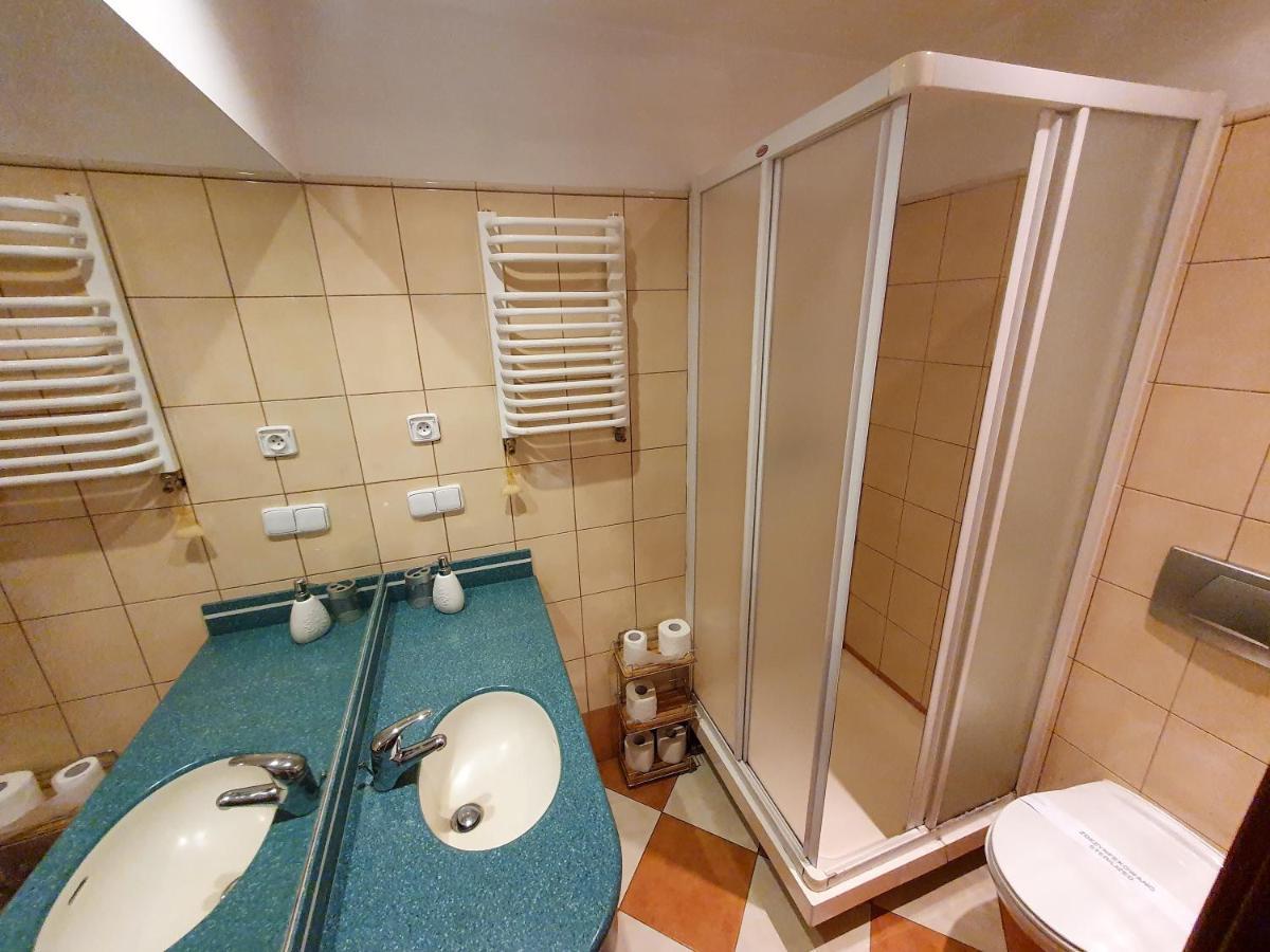 Bukowa Chata Jugów Exteriör bild